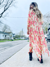 Load image into Gallery viewer, “Vintage Floral” Avoquila Kimono/Duster
